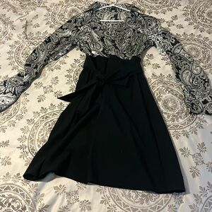 Spence dress, women’s size 14, silky top with black bottom
